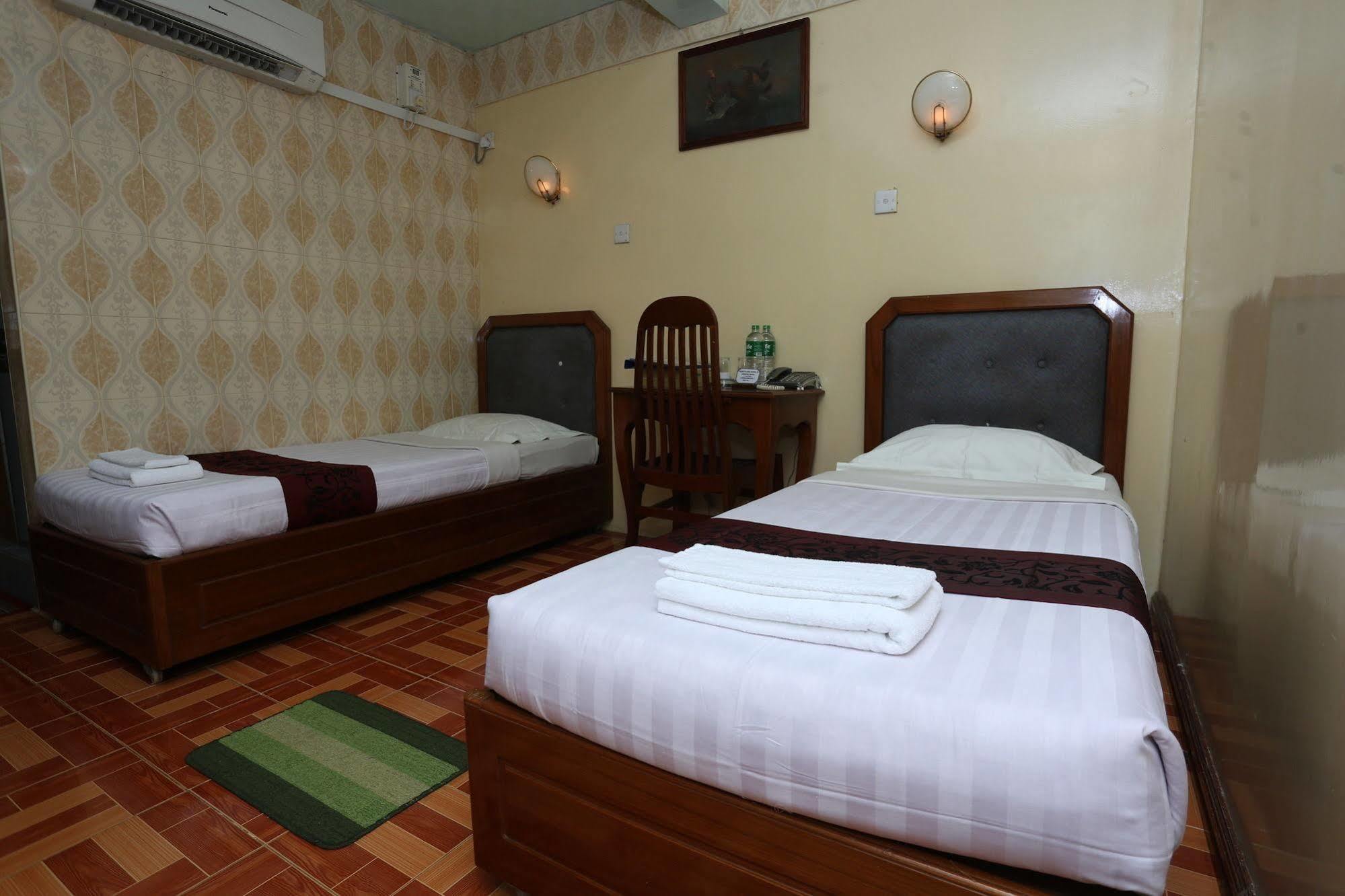 Beautyland Hotel II Yangon Bagian luar foto